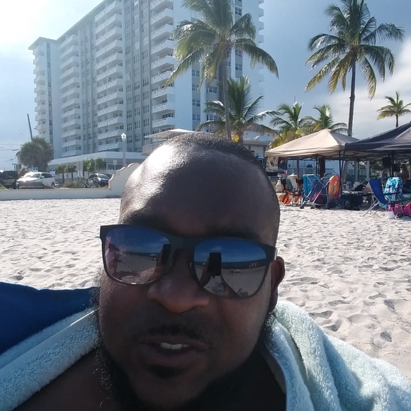 Meet your Posher, Julius - Picture 1 of 1